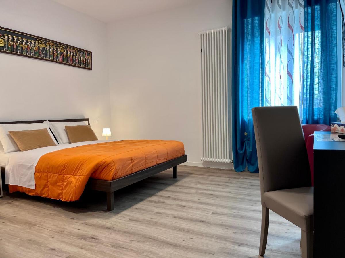 Verona Rooms 109 Bagian luar foto
